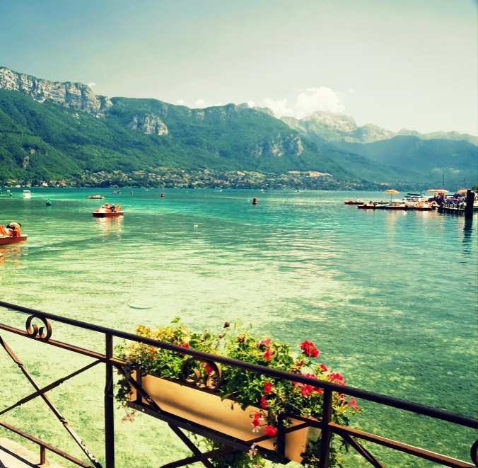 view_of_lake_annecy